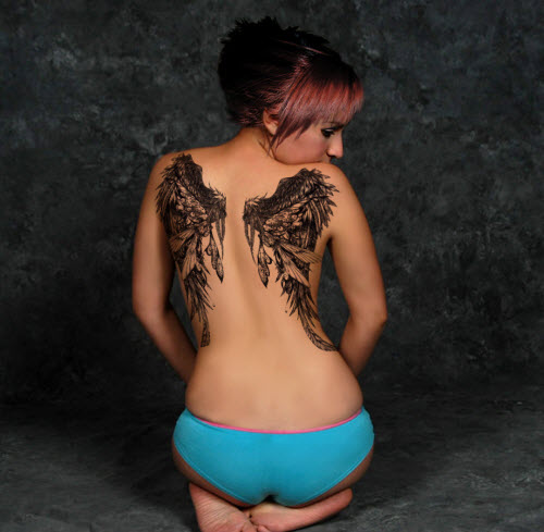 Женские тату на спине крылья фото - 9