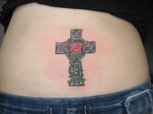 Кельтский крест тату для девушек фото - 6